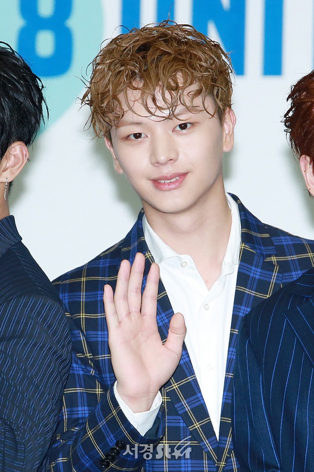 Người ta thì đổi tóc để thăng hạng nhan sắc còn những idol này may mà có nhan sắc mới cân được loạt tóc thảm họa - Ảnh 11. Người ta thì đổi tóc để thăng hạng nhan sắc còn những idol này may mà có nhan sắc mới cân được loạt tóc thảm họa - Ảnh 11.