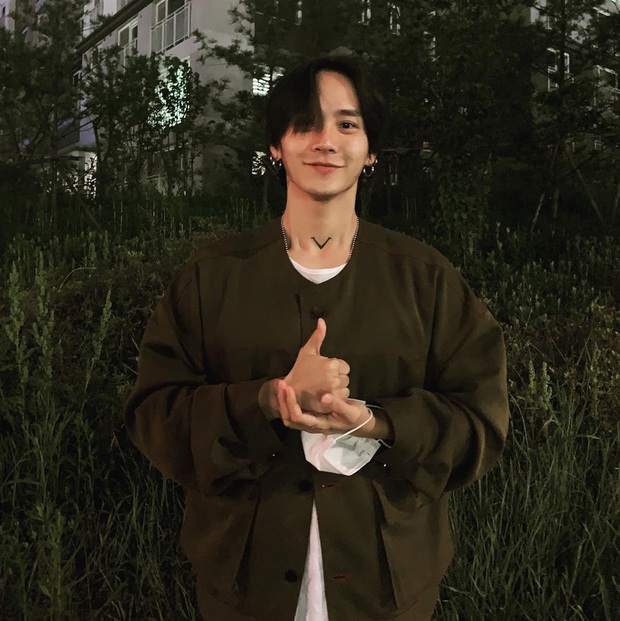 Profile 2 trai đẹp công khai thân mật với BLACKPINK: Hết con trai Chủ tịch Naver đến dancer cực phẩm suýt cướp nụ hôn của Lisa - Ảnh 17.