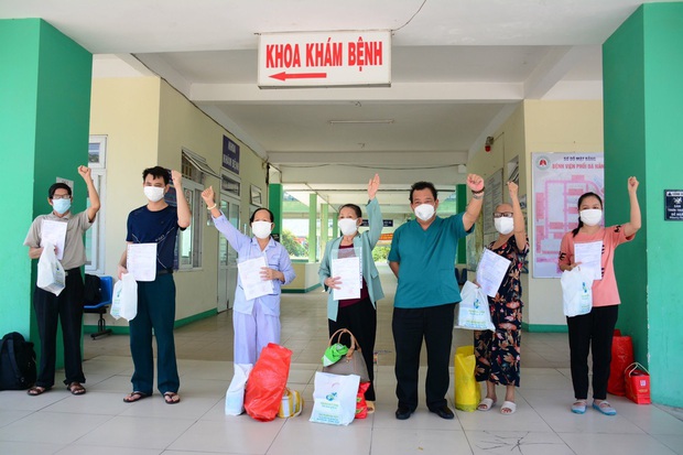 Đà Nẵng 1 tuần qua không có ca mắc mới, thêm 15 bệnh nhân Covid-19 khỏi bệnh - Ảnh 3. Đà Nẵng 1 tuần qua không có ca mắc mới, thêm 15 bệnh nhân Covid-19 khỏi bệnh - Ảnh 3.