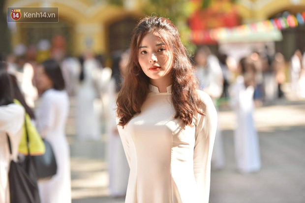 Đặc sản gái xinh mùa khai giảng: Chỉ cần diện áo dài, đồng phục, make up nhẹ nhàng là đủ khiến dân tình ngẩn ngơ! - Ảnh 9. Đặc sản gái xinh mùa khai giảng: Chỉ cần diện áo dài, đồng phục, make up nhẹ nhàng là đủ khiến dân tình ngẩn ngơ! - Ảnh 9.