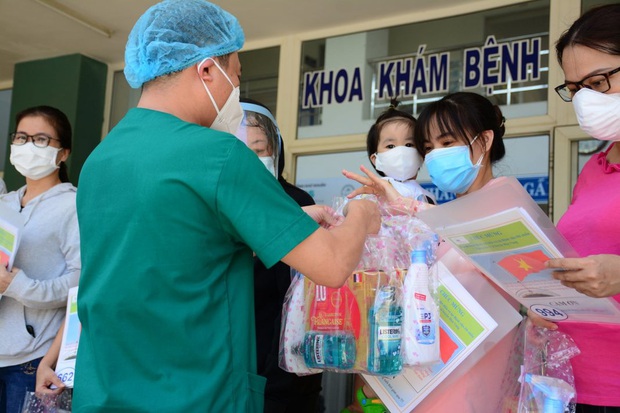 Đà Nẵng 1 tuần qua không có ca mắc mới, thêm 15 bệnh nhân Covid-19 khỏi bệnh - Ảnh 1. Đà Nẵng 1 tuần qua không có ca mắc mới, thêm 15 bệnh nhân Covid-19 khỏi bệnh - Ảnh 1.