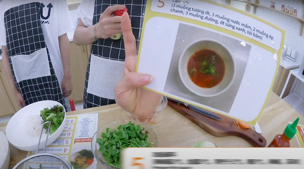 Nhà SM giờ “cuồng” Việt Nam quá rồi: Đưa cả công thức nấu ăn bằng tiếng Việt vào show, idol phải tự mò mẫm để hiểu cách làm - Ảnh 5.