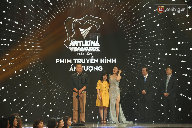 VTV Awards 2020: Hoa Hồng Trên Ngực Trái thắng lớn, Xuân Nghị bất ngờ được vinh danh - Ảnh 4.