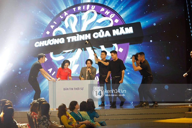 Sân khấu bất ngờ nhất VTV Awards tối nay: Trọng Thắng (Ngọt) góp giọng cùng MC Ai Là Triệu Phú và cả dàn BTV VTV - Ảnh 3.