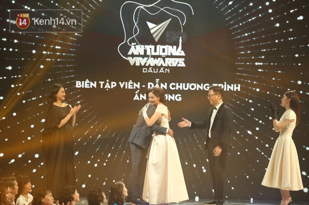 Việt Hoàng - BTV mặn nhất VTV giành giải Dẫn chương trình ấn tượng của năm - Ảnh 4.