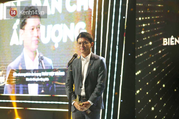 Việt Hoàng - BTV mặn nhất VTV giành giải Dẫn chương trình ấn tượng của năm - Ảnh 1.