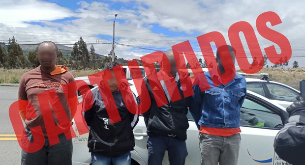 Đang học online, cả lớp hoảng hốt khi phát hiện 1 thành viên bị nhóm cướp lao vào tận nhà đe doạ - Ảnh 3.