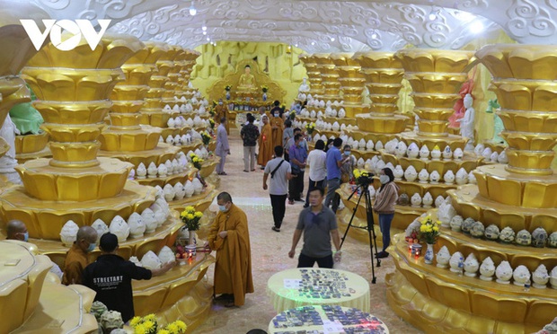Chùm ảnh: Bên trong hầm lưu giữ hũ cốt ở chùa Kỳ Quang 2 - Ảnh 4.