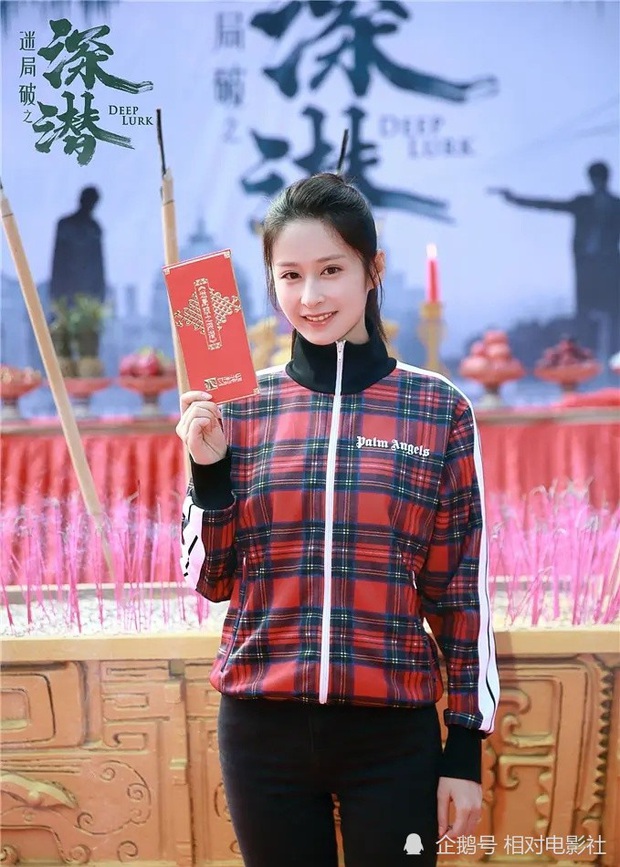 Thời tới cản không nổi: Lưu Ly Mỹ Nhân Sát vừa hết, “Tư Phượng” Thành Nghị có ngay 5 phim cùng dàn sao xịn - Ảnh 10.