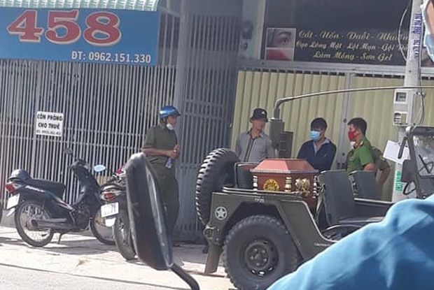 TP. HCM: Bé gái sơ sinh bị mẹ nhẫn tâm bỏ vào thùng rác tử vong  - Ảnh 1.