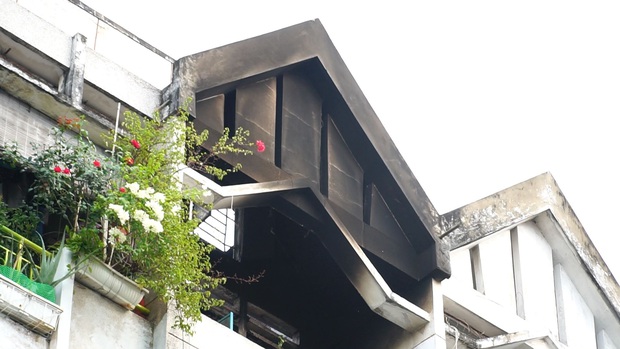 Căn hộ chung cư ở Sài Gòn bốc cháy ngùn ngụt, cư dân tháo chạy trong hoảng loạn  - Ảnh 2.