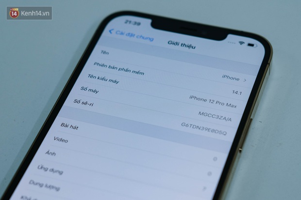 Mở hộp iPhone 12 Pro Max vừa về Việt Nam - Ảnh 3.