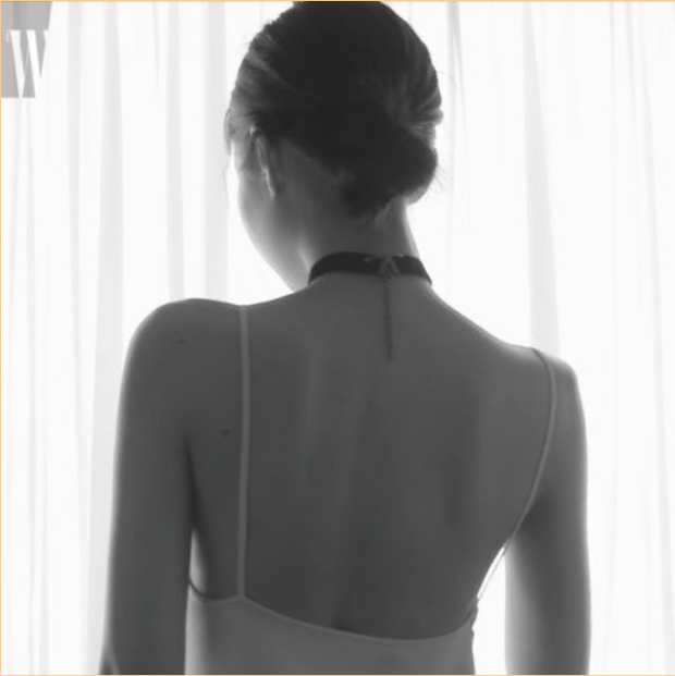 Knet phát cuồng vì “bờ vai móc áo” đẹp khó tin của Jennie (BLACKPINK): Bảo sao mặc gì cũng đỉnh, ảnh kém chất lượng dìm không nổi - Ảnh 3. Knet phát cuồng vì “bờ vai móc áo” đẹp khó tin của Jennie (BLACKPINK): Bảo sao mặc gì cũng đỉnh, ảnh kém chất lượng dìm không nổi - Ảnh 3.
