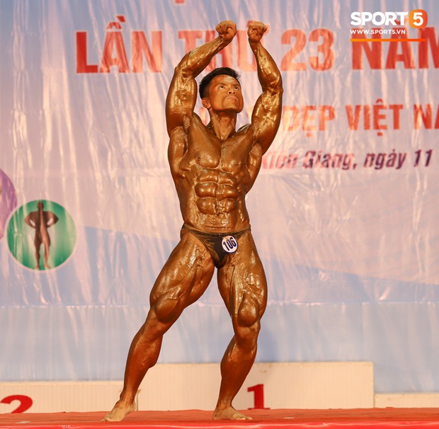 Từ 146 kg, chàng trai béo phì lột xác thành nhà vô địch tuyệt đối ở Giải thể hình danh giá nhất Việt Nam - Ảnh 12. Từ 146 kg, chàng trai béo phì lột xác thành nhà vô địch tuyệt đối ở Giải thể hình danh giá nhất Việt Nam - Ảnh 12.