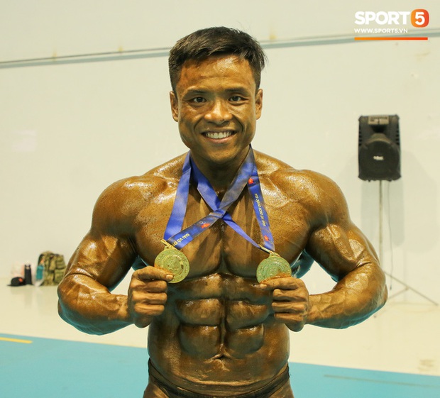 Từ 146 kg, chàng trai béo phì lột xác thành nhà vô địch tuyệt đối ở Giải thể hình danh giá nhất Việt Nam - Ảnh 15. Từ 146 kg, chàng trai béo phì lột xác thành nhà vô địch tuyệt đối ở Giải thể hình danh giá nhất Việt Nam - Ảnh 15.