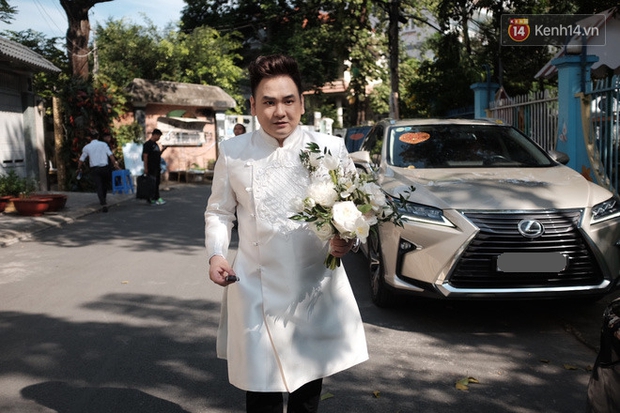 Dàn xe hơn 20 tỷ trong đám cưới streamer giàu nhất Việt Nam, nổi nhất là xe chú rể và em họ Diệp Lâm Anh - Ảnh 7.