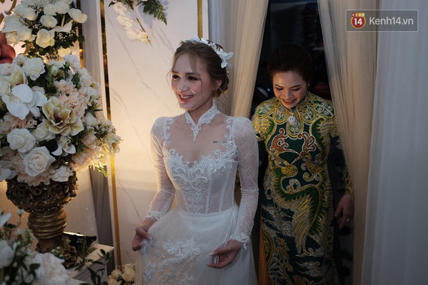 Mẹ Xoài Non sở hữu nhan sắc trẻ trung và thần thái sắc sảo, như này bảo sao không sinh ra hot girl - Ảnh 3. Mẹ Xoài Non sở hữu nhan sắc trẻ trung và thần thái sắc sảo, như này bảo sao không sinh ra hot girl - Ảnh 3.