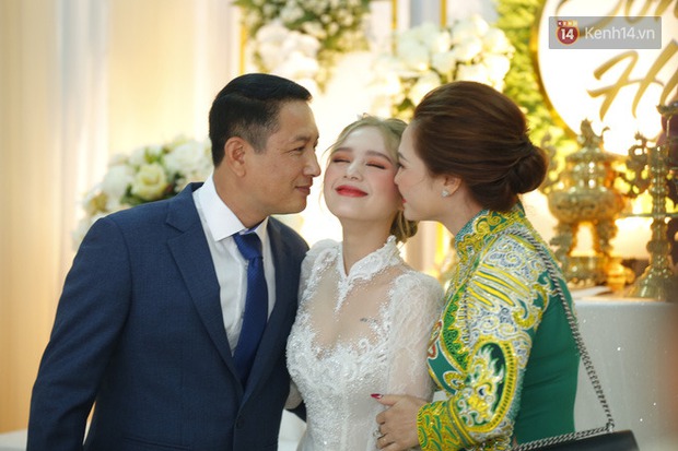 Mẹ Xoài Non sở hữu nhan sắc trẻ trung và thần thái sắc sảo, như này bảo sao không sinh ra hot girl - Ảnh 4. Mẹ Xoài Non sở hữu nhan sắc trẻ trung và thần thái sắc sảo, như này bảo sao không sinh ra hot girl - Ảnh 4.