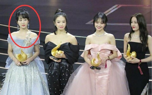 Vì sao Dương Tử đáp ứng đủ tiêu chuẩn bốn không của Cbiz nhưng thường xuyên bị chê xấu, kém nổi bật so với đồng nghiệp? - Ảnh 2.