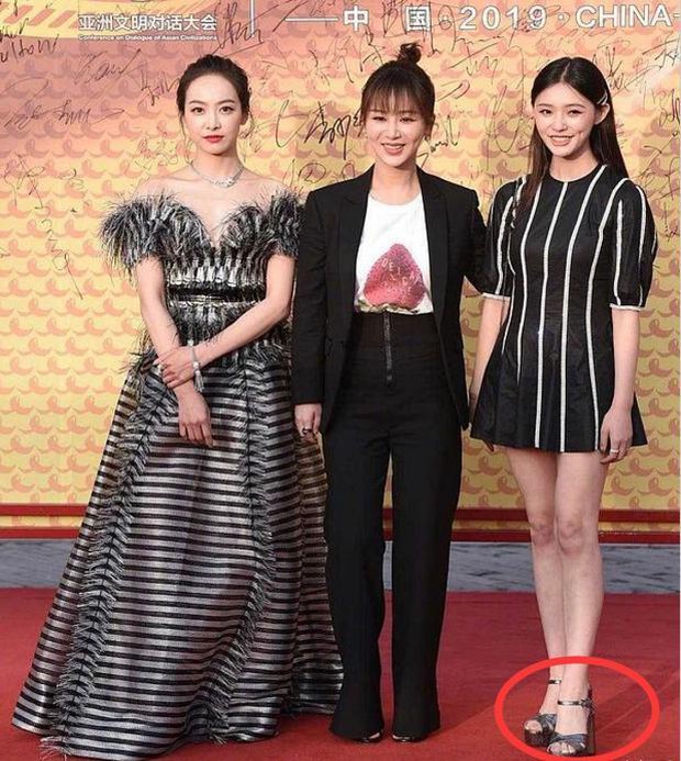 Vì sao Dương Tử đáp ứng đủ tiêu chuẩn bốn không của Cbiz nhưng thường xuyên bị chê xấu, kém nổi bật so với đồng nghiệp? - Ảnh 3.