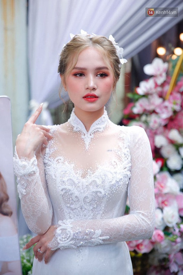 So nhan sắc Xoài Non lúc ở nhà và khi làm cô dâu: Đừng đùa với khả năng biến hình của con gái! - Ảnh 6. So nhan sắc Xoài Non lúc ở nhà và khi làm cô dâu: Đừng đùa với khả năng biến hình của con gái! - Ảnh 6.