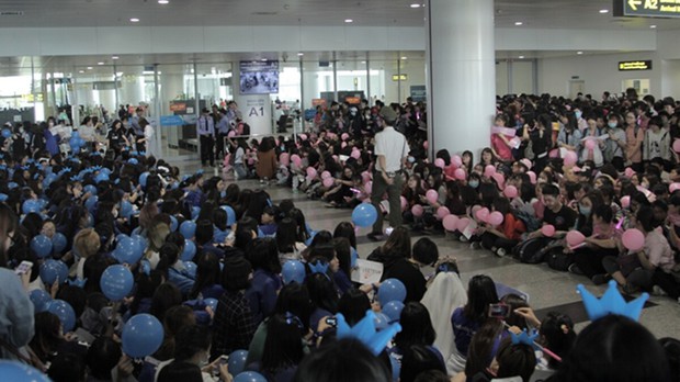 Knet đào lại phút kém duyên của fan Super Junior: Thái độ thua cả đàn em, 9 năm rồi vẫn muốn tạo biển đen cho SNSD? - Ảnh 1. Knet đào lại phút kém duyên của fan Super Junior: Thái độ thua cả đàn em, 9 năm rồi vẫn muốn tạo biển đen cho SNSD? - Ảnh 1.