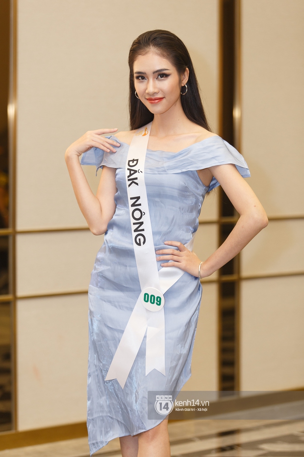 Ngọc Duyên tái xuất hậu tin đồn ly hôn chồng tỷ phú, Hoa hậu Khánh Ngân cùng dàn thí sinh đọ sắc cực căng tại Miss Tourism Vietnam 2020 - Ảnh 7. Ngọc Duyên tái xuất hậu tin đồn ly hôn chồng tỷ phú, Hoa hậu Khánh Ngân cùng dàn thí sinh đọ sắc cực căng tại Miss Tourism Vietnam 2020 - Ảnh 7.