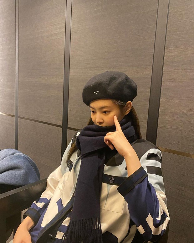 Nghi Jennie (BLACKPINK) lộ “hint” tình bạn với Jessica, netizen thắc mắc mối quan hệ bất chấp bùng binh với Kai - Krystal - Ảnh 2.