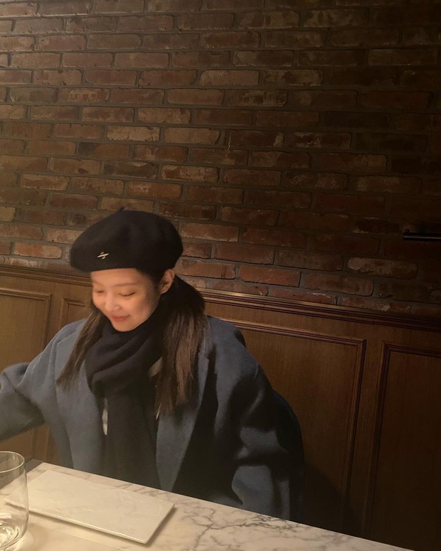 Nghi Jennie (BLACKPINK) lộ “hint” tình bạn với Jessica, netizen thắc mắc mối quan hệ bất chấp bùng binh với Kai - Krystal - Ảnh 5.