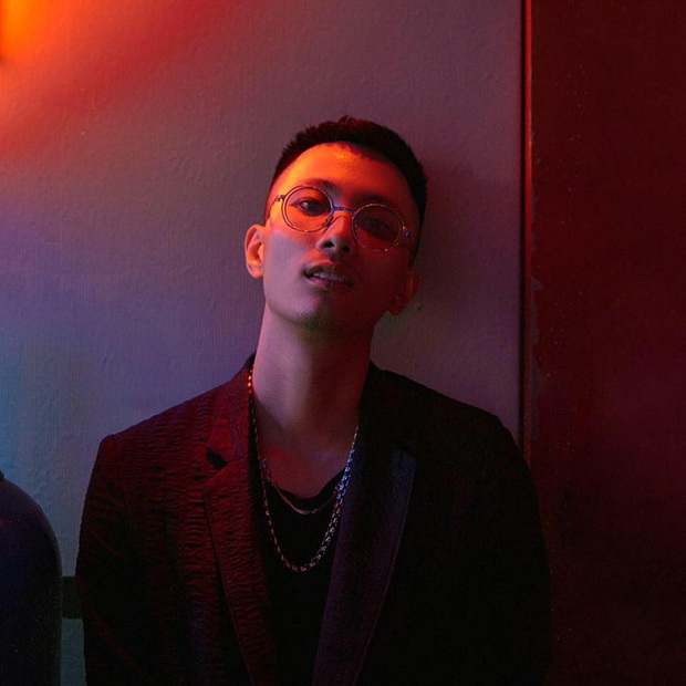 Shop của Torai9 thành bãi chiến trường sau trận rap diss: Rap fan vào đánh giá 5 sao để cân lại sau khi fan Rhymastic chơi xấu 1 sao - Ảnh 1.