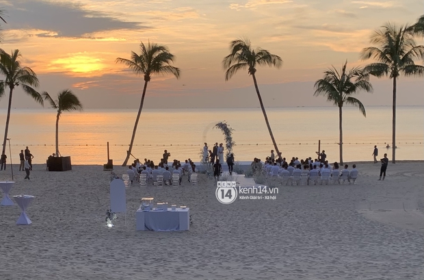 Bạn thân Công Phượng tiết lộ cô dâu Viên Minh là người mê trai đầu thai cũng không hết - Ảnh 1.