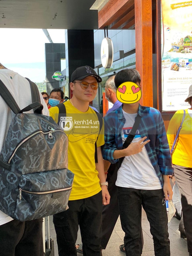 Quang Hải rạng rỡ sau scandal bị cắm sừng, đã cùng đồng đội ở Phú Quốc ăn cưới Công Phượng - Ảnh 2. Quang Hải rạng rỡ sau scandal bị cắm sừng, đã cùng đồng đội ở Phú Quốc ăn cưới Công Phượng - Ảnh 2.