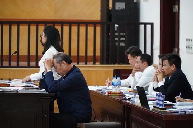 Luật sư bào chữa xin giảm nhẹ hình phạt cho nữ bị cáo, VKS hỏi sao không nghĩ đến những ngày hành hạ con đến chết? - Ảnh 12. Luật sư bào chữa xin giảm nhẹ hình phạt cho nữ bị cáo, VKS hỏi sao không nghĩ đến những ngày hành hạ con đến chết? - Ảnh 12.
