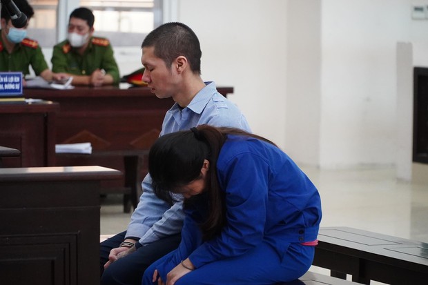 Luật sư bào chữa xin giảm nhẹ hình phạt cho nữ bị cáo, VKS hỏi sao không nghĩ đến những ngày hành hạ con đến chết? - Ảnh 8. Luật sư bào chữa xin giảm nhẹ hình phạt cho nữ bị cáo, VKS hỏi sao không nghĩ đến những ngày hành hạ con đến chết? - Ảnh 8.