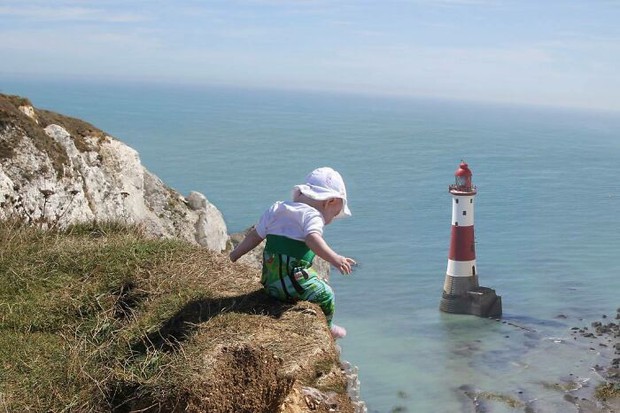 Khi một ông bố siêu lầy chăm con: Mẹ thì hết hồn với đống ảnh được gửi tới, dân mạng thì cười bò vì quá hài hước - Ảnh 14.