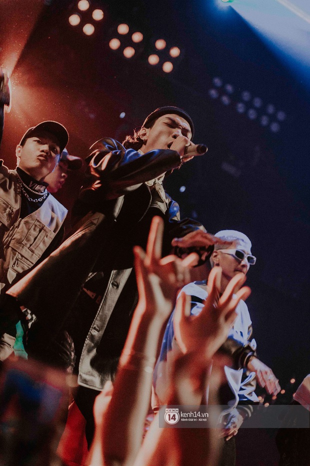 Nguyên team SpaceSpeakers dạt sang hết, nhường sân khấu cho dàn gà cưng Binz tạo nên đêm liveshow chơi hệ Hip-hop quá dữ! - Ảnh 26. Nguyên team SpaceSpeakers dạt sang hết, nhường sân khấu cho dàn gà cưng Binz tạo nên đêm liveshow chơi hệ Hip-hop quá dữ! - Ảnh 26.