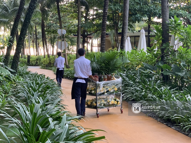 Lộ diện công đoạn chuẩn bị tiệc cưới Công Phượng - Viên Minh tại Phú Quốc, dự kiến toàn các món cầu kỳ - Ảnh 2. Lộ diện công đoạn chuẩn bị tiệc cưới Công Phượng - Viên Minh tại Phú Quốc, dự kiến toàn các món cầu kỳ - Ảnh 2.