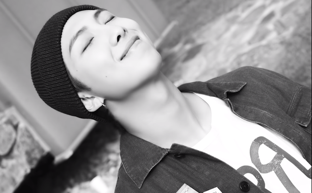 Teaser MV thứ 2 của BTS toàn ảnh đen trắng khác hẳn teaser 1, nhưng sao cả nhóm nhìn buồn thế này? - Ảnh 7. Teaser MV thứ 2 của BTS toàn ảnh đen trắng khác hẳn teaser 1, nhưng sao cả nhóm nhìn buồn thế này? - Ảnh 7.