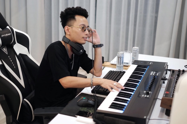 Sau trận beef với Torai9, Rhymastic viết tâm thư về Rap fan tháng 8: Cứ chửi và lên án thoải mái, Rap Việt vẫn sẽ lớn mạnh - Ảnh 3. Sau trận beef với Torai9, Rhymastic viết tâm thư về Rap fan tháng 8: Cứ chửi và lên án thoải mái, Rap Việt vẫn sẽ lớn mạnh - Ảnh 3.