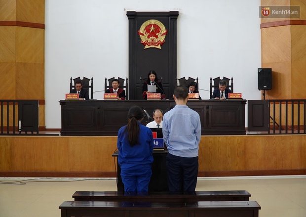 Tuyên án tử hình với bố dượng, tù chung thân với mẹ đẻ vụ bạo hành bé gái 3 tuổi tử vong - Ảnh 9. Tuyên án tử hình với bố dượng, tù chung thân với mẹ đẻ vụ bạo hành bé gái 3 tuổi tử vong - Ảnh 9.
