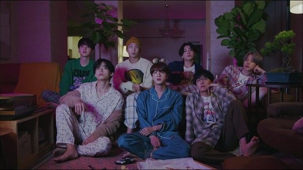 BTS và BLACKPINK tung single mở đường thì khuấy đảo BXH nhưng bài chủ đề của album lại xịt ngóm, là dớp hay gì? - Ảnh 9. BTS và BLACKPINK tung single mở đường thì khuấy đảo BXH nhưng bài chủ đề của album lại xịt ngóm, là dớp hay gì? - Ảnh 9.