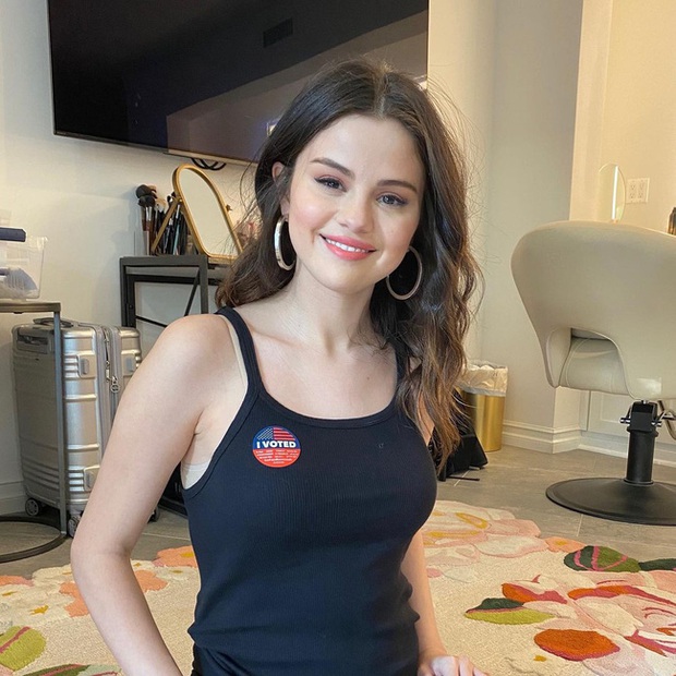 Ngắm 5 kiểu tóc đầy mê hoặc của Selena Gomez, chị em sẽ tìm thấy chân ái giúp mặt tiền càng thêm tây tây sang chảnh - Ảnh 1. Ngắm 5 kiểu tóc đầy mê hoặc của Selena Gomez, chị em sẽ tìm thấy chân ái giúp mặt tiền càng thêm tây tây sang chảnh - Ảnh 1.