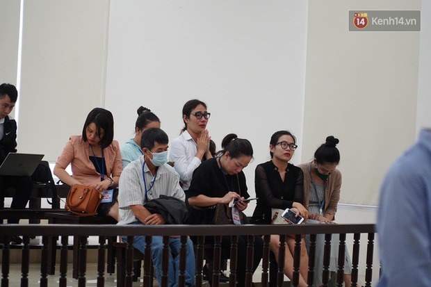 Người mẹ bật khóc: Tôi sẽ làm đơn xin giảm án cho Lan Anh - Ảnh 4. Người mẹ bật khóc: Tôi sẽ làm đơn xin giảm án cho Lan Anh - Ảnh 4.