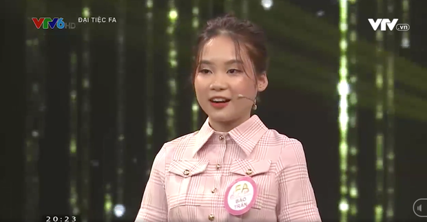 Minh Vẹo lên gameshow tìm người yêu, nguyên team Welax hợp sức giúp bạn cua được gái Nga xinh xắn - Ảnh 6. Minh Vẹo lên gameshow tìm người yêu, nguyên team Welax hợp sức giúp bạn cua được gái Nga xinh xắn - Ảnh 6.