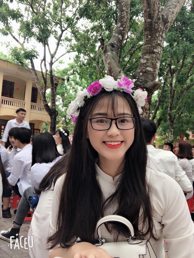 Hành trình nhan sắc thay đổi chóng mặt của Hoa hậu Đỗ Thị Hà từ cấp 1 cho đến lúc lên Đại học - Ảnh 6. Hành trình nhan sắc thay đổi chóng mặt của Hoa hậu Đỗ Thị Hà từ cấp 1 cho đến lúc lên Đại học - Ảnh 6.
