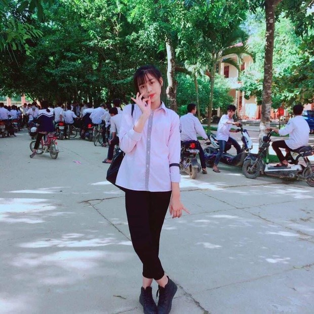Hành trình nhan sắc thay đổi chóng mặt của Hoa hậu Đỗ Thị Hà từ cấp 1 cho đến lúc lên Đại học - Ảnh 5. Hành trình nhan sắc thay đổi chóng mặt của Hoa hậu Đỗ Thị Hà từ cấp 1 cho đến lúc lên Đại học - Ảnh 5.