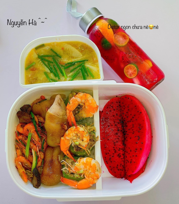Cô giáo mầm non chăm mang cơm đi làm dù trường có canteen, tiết lộ mỗi hộp đều vô giá vì lý do đặc biệt - Ảnh 2. Cô giáo mầm non chăm mang cơm đi làm dù trường có canteen, tiết lộ mỗi hộp đều vô giá vì lý do đặc biệt - Ảnh 2.