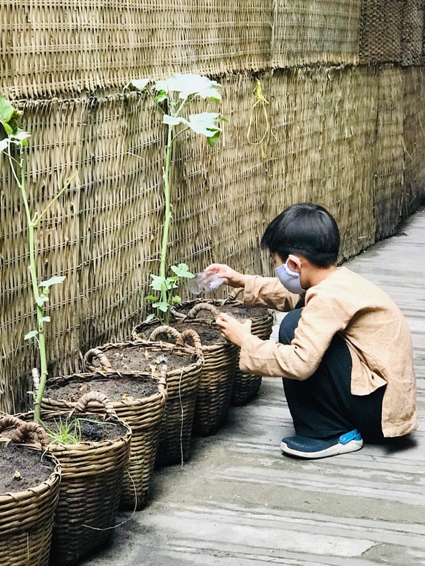 Nghe con trai kể chuyện bán mình được 150 đô để hoàn thành bài tập trên lớp, nữ doanh nhân nổi tiếng dạy con 4 bài học khắc-cốt-ghi-tâm - Ảnh 1.