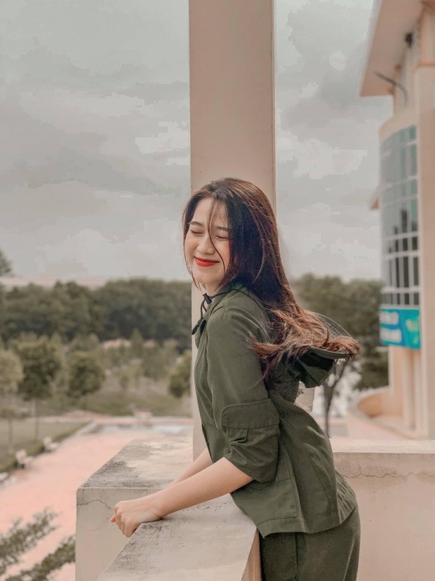 Hành trình nhan sắc thay đổi chóng mặt của Hoa hậu Đỗ Thị Hà từ cấp 1 cho đến lúc lên Đại học - Ảnh 7. Hành trình nhan sắc thay đổi chóng mặt của Hoa hậu Đỗ Thị Hà từ cấp 1 cho đến lúc lên Đại học - Ảnh 7.
