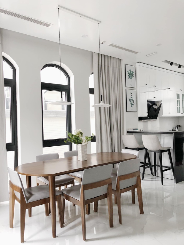 Chán nhà mặt đường bụi bặm, vợ chồng trẻ tậu Vinhomes, ai ngắm cũng khen vừa đẹp vừa sang - Ảnh 4. Chán nhà mặt đường bụi bặm, vợ chồng trẻ tậu Vinhomes, ai ngắm cũng khen vừa đẹp vừa sang - Ảnh 4.